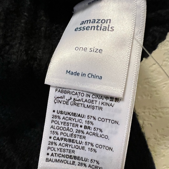 Amazon Essentials NWT Black Hat & Scarf Set - Picture 3 of 4